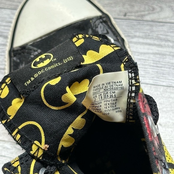 Converse | Chuck Taylor All Star DC Batman Style Hi Top Shoes | Size 2 (Youth) - Picture 5 of 7